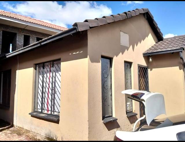 2 BEDROOM HOUSE FOR SALE IN NATURENA
